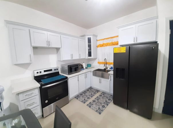 71 BORDER AVE unit: 10, Kingston 19, St. Andrew