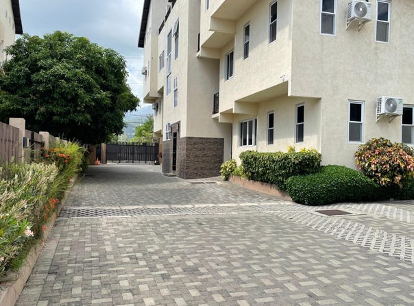 SANDHURST CRESCENT unit: 7, Kingston 6, St. Andrew