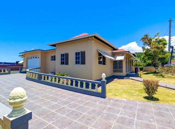 7 BRIDGEWATER, Discovery Bay, St. Ann