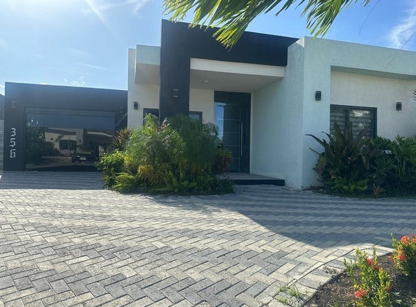 LLANDOVERY ST ANN unit: Ruby 423, Laughlands, St. Ann