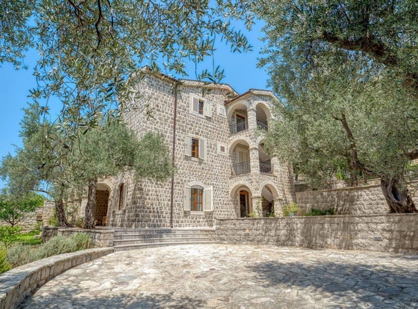 Reevii, Budva Municipality 85300