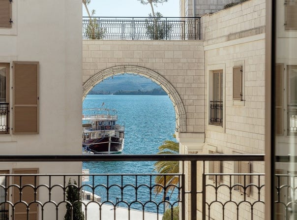 Tivat, Tivat Municipality 82000