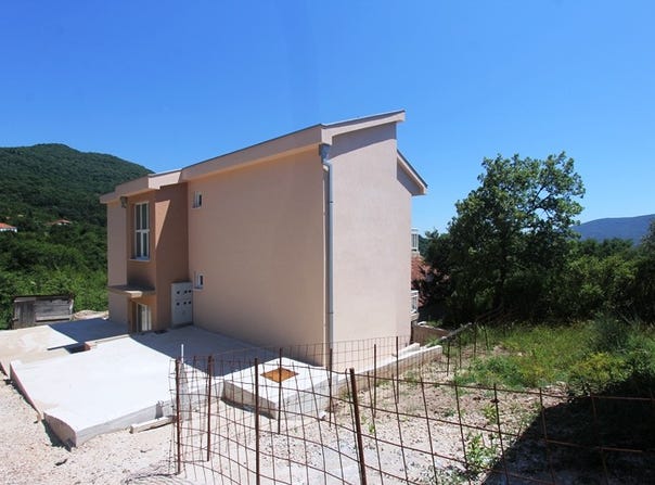Building in Herceg Novi, Igalo, Herceg-Novi