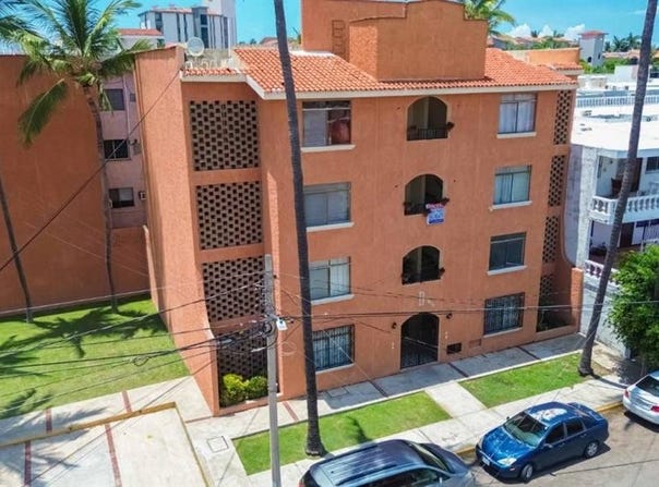 DEL PULPO 44, Zona Dorada, Mazatlán, Sinaloa, Mazatlan, Sinaloa 82110
