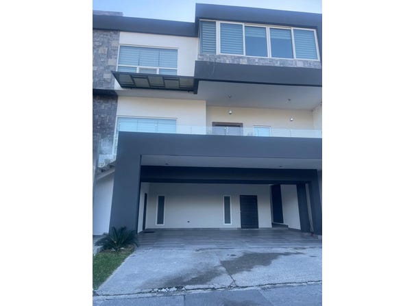 LUGANO, Monterrey, Nuevo Leon 64989