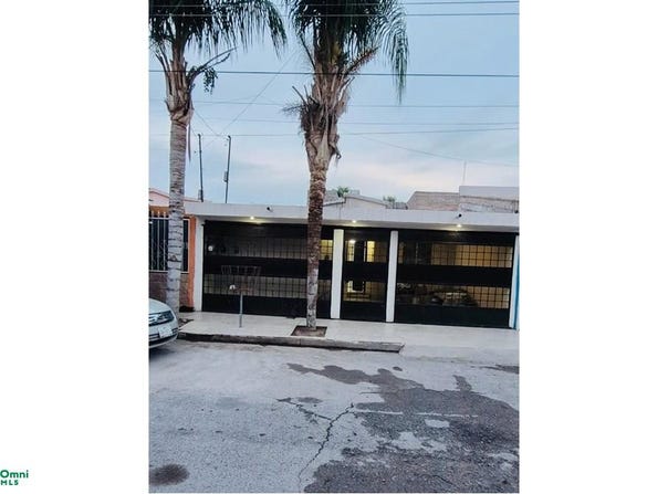 Calle Álamos 332, Fraccionamiento Los Álamos, Gómez Palacio, Durango, Gomez Palacio, Durango 35024