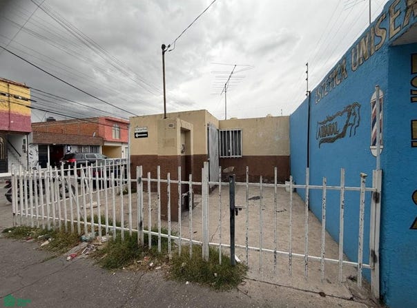 Av. de los Pinos 800, Azaleas, Soledad de Graciano Sánchez, San Luis Potosí, Soledad de Graciano Sanchez, San Luis Potosi 78436