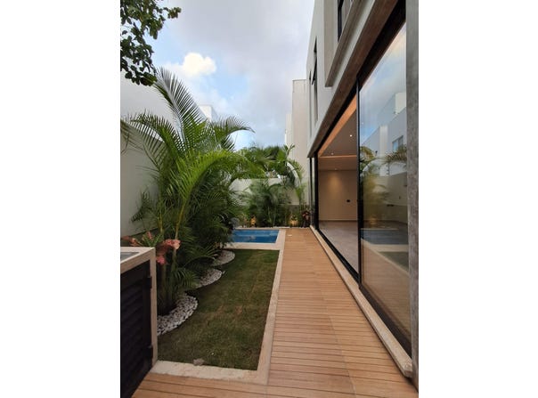 Fuente Oval, Cancún, Quintana Roo 77567