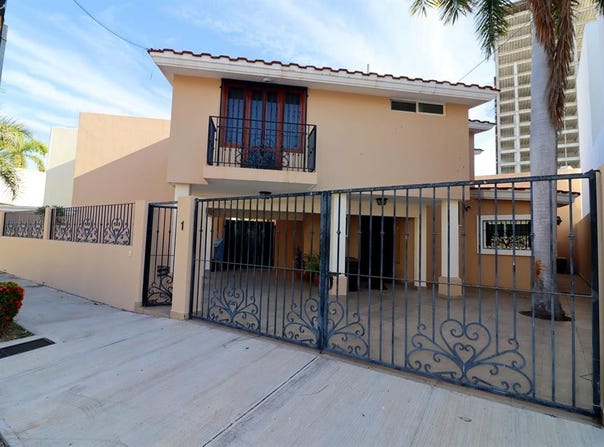 Calle Río Amazonas 515, Fraccionamiento El Dorado, Mazatlán, Sinaloa, Mazatlan, Sinaloa 82110