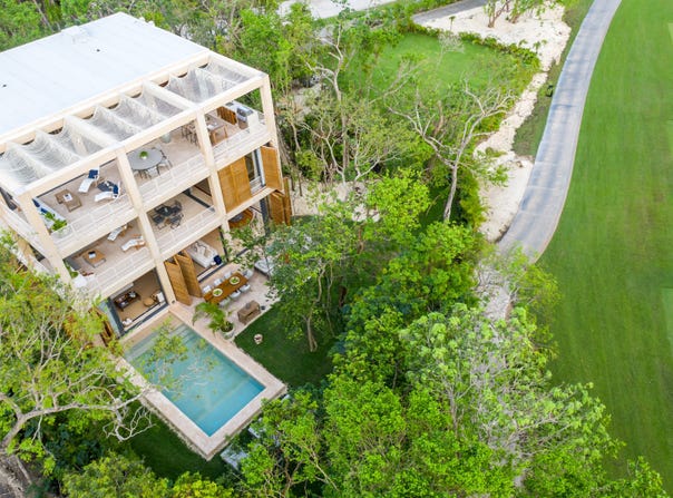 C. Privada Playa del Carmen, Cancún, Quintana Roo 77539
