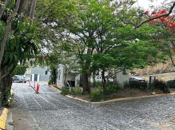 Av. Bosques de San Isidro Sur, Zapopan, Jalisco 45133
