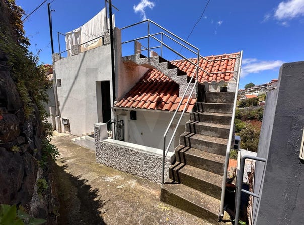 Monte, Madeira 9050