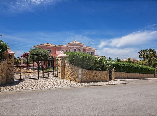 Faro, Algarve 8135-107