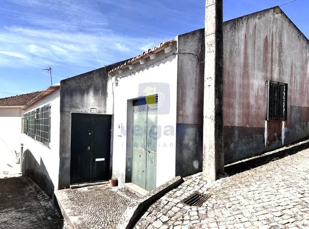 Fanhões, Lisbon 2670