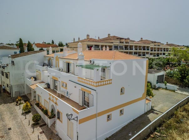 Guia, Algarve 8200