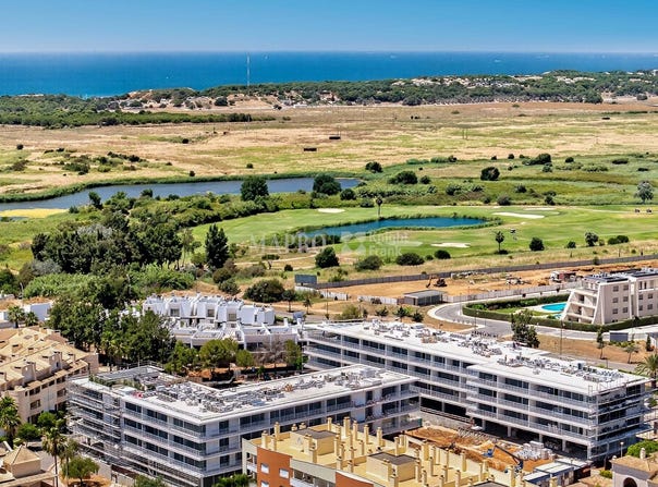 Quarteira, Algarve 8125-507