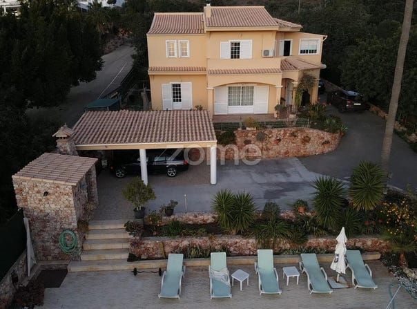 Alte, Algarve 8100