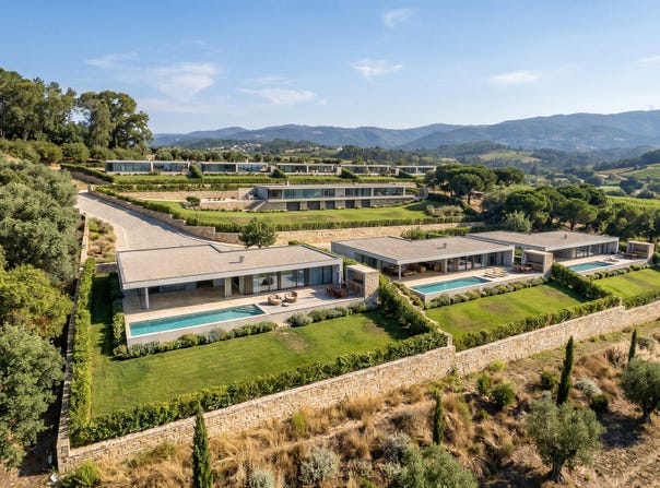 5 R. da Capela, Cela, Leiria District