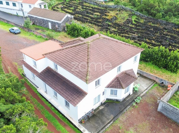 Madalena, Azores