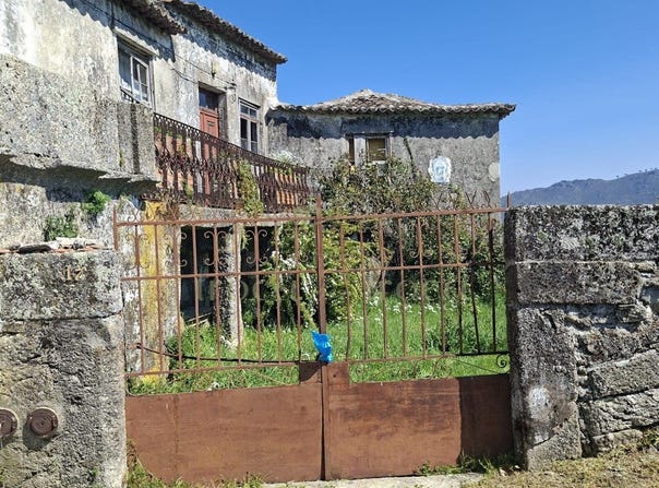 Vale De Azares, Guarda 6360