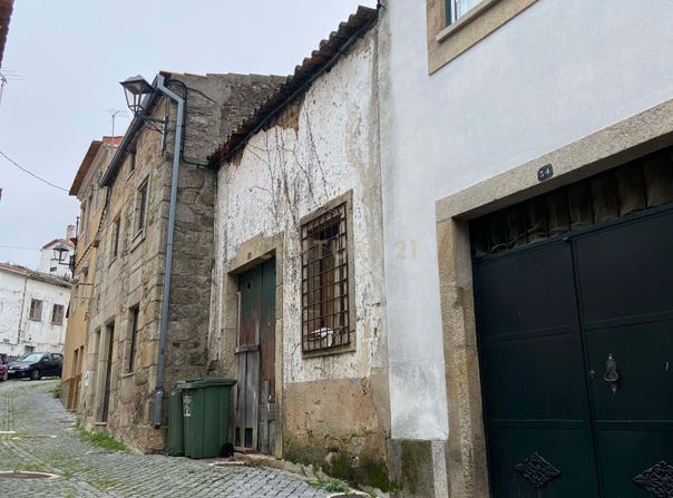 Rua Padre Mestre, Penamacor, Castelo Branco District 6090-581