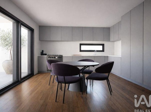 Vermelha, Lisbon 2550