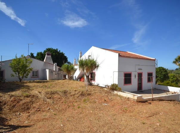 Portimão, Algarve 8500