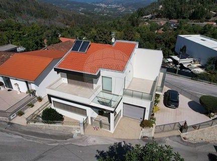 Guimaraes, Braga