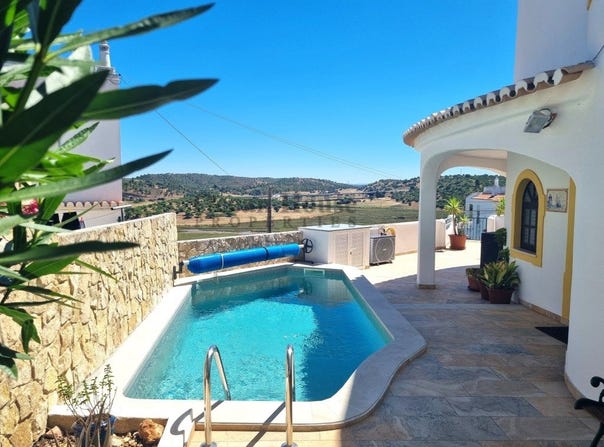 Portimão, Algarve 8500