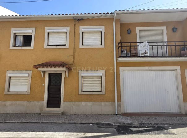 Rua dos Campeões da Luta, Dois Portos, Lisbon 2565-750