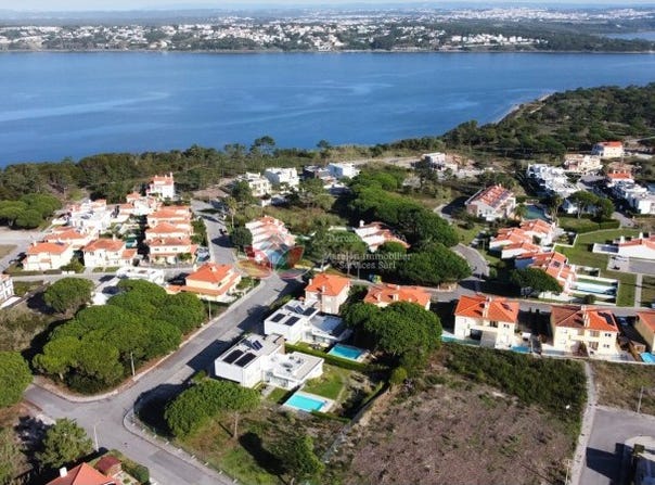 Amoreira, Leiria District