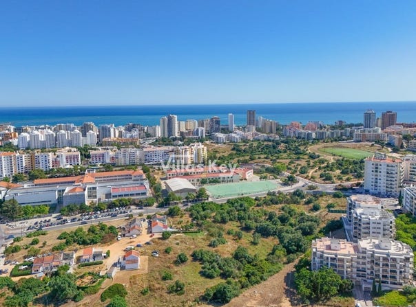 Portimão, Algarve 8500