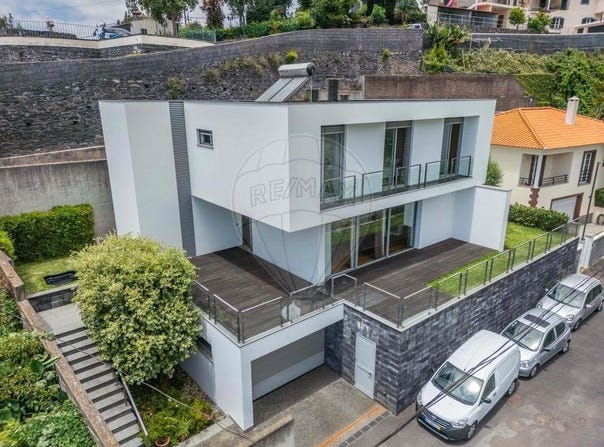 Monte, Madeira 9050