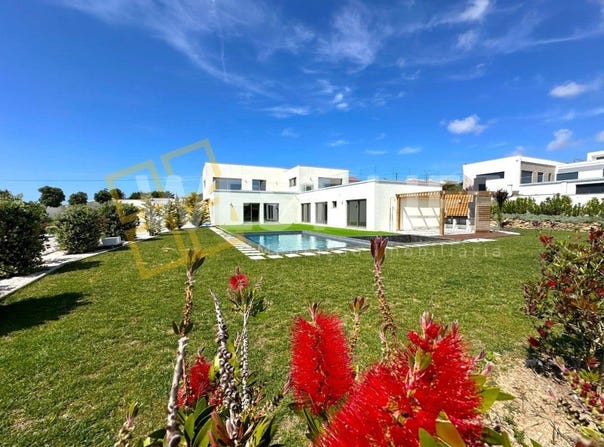 Ferrel, Leiria 2520