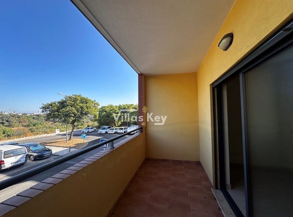Portimão, Algarve 8500