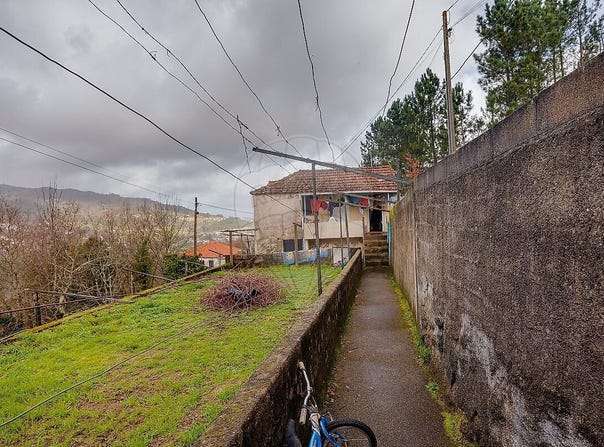 Viseu, Viseu District 4690