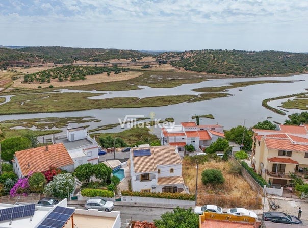 Portimão, Algarve 8500
