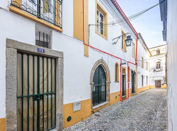 Évora, Évora District 7000