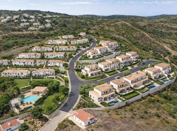 Budens, Algarve 8650