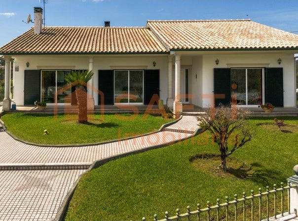 Almagreira, Leiria 3105