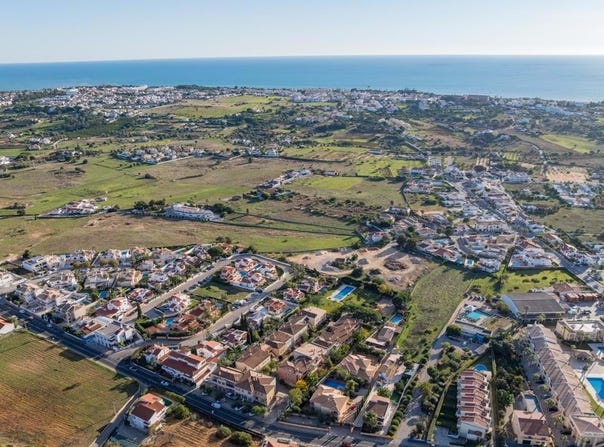 Guia, Algarve 8200