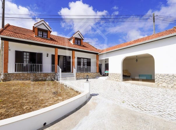 Cela, Leiria 2460
