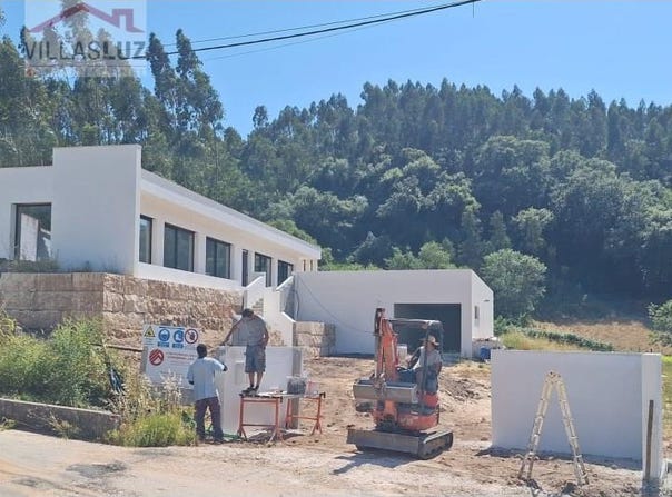 Alvorninha, Leiria 2500