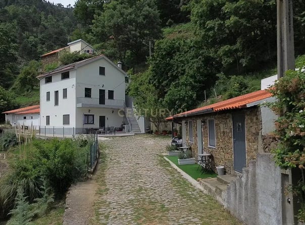 Cerro da Correia, Manteigas, Portugal, Manteigas (Santa Maria), Guarda District 6260-033