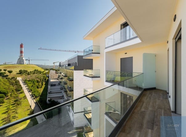 Carnaxide, Lisbon 2790