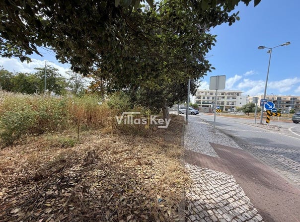 Portimão, Algarve 8500