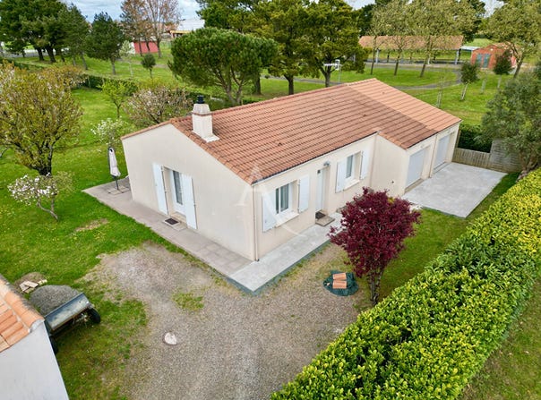 ANGLES, Pays de la Loire 85750