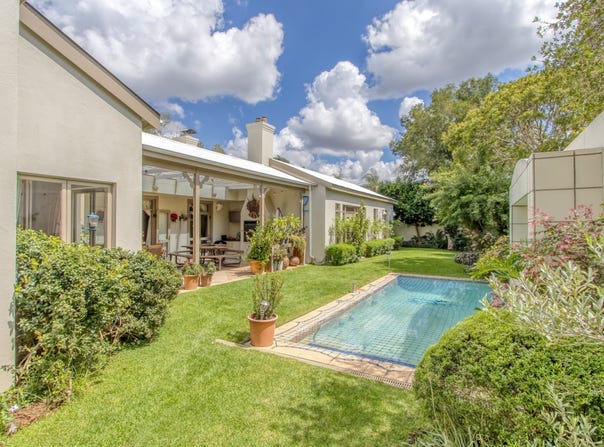 Fourways Gardens, Gauteng 2196