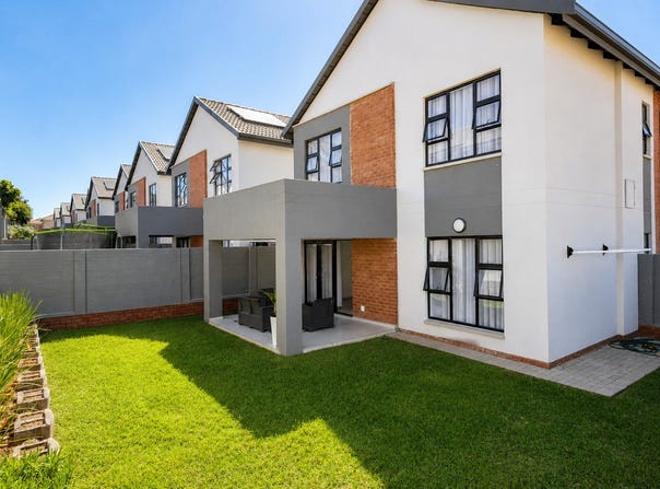 Broadacres, Gauteng 2194