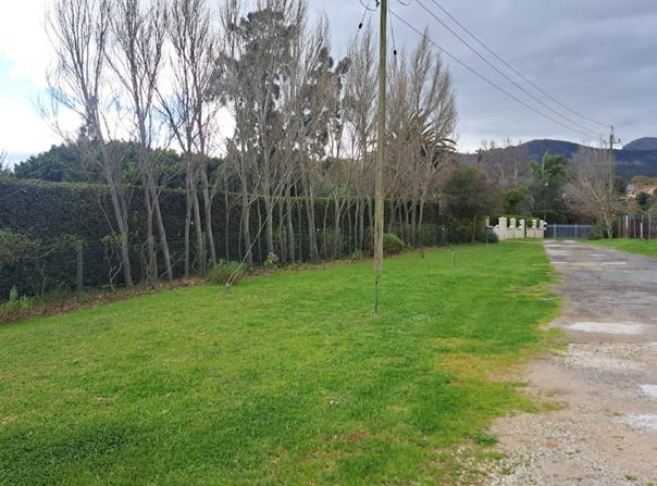 Cemetery Road 370, Caledon, Western Cape 7230